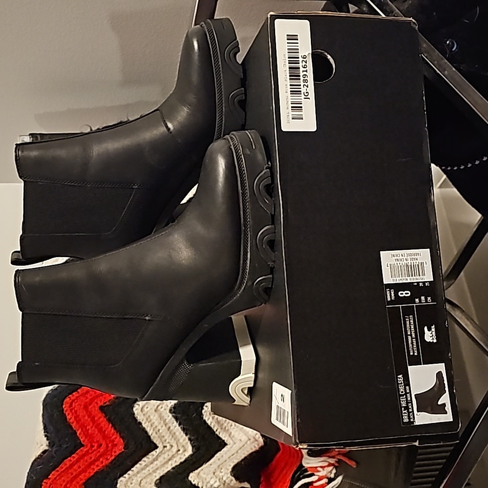 Like new sorel boots